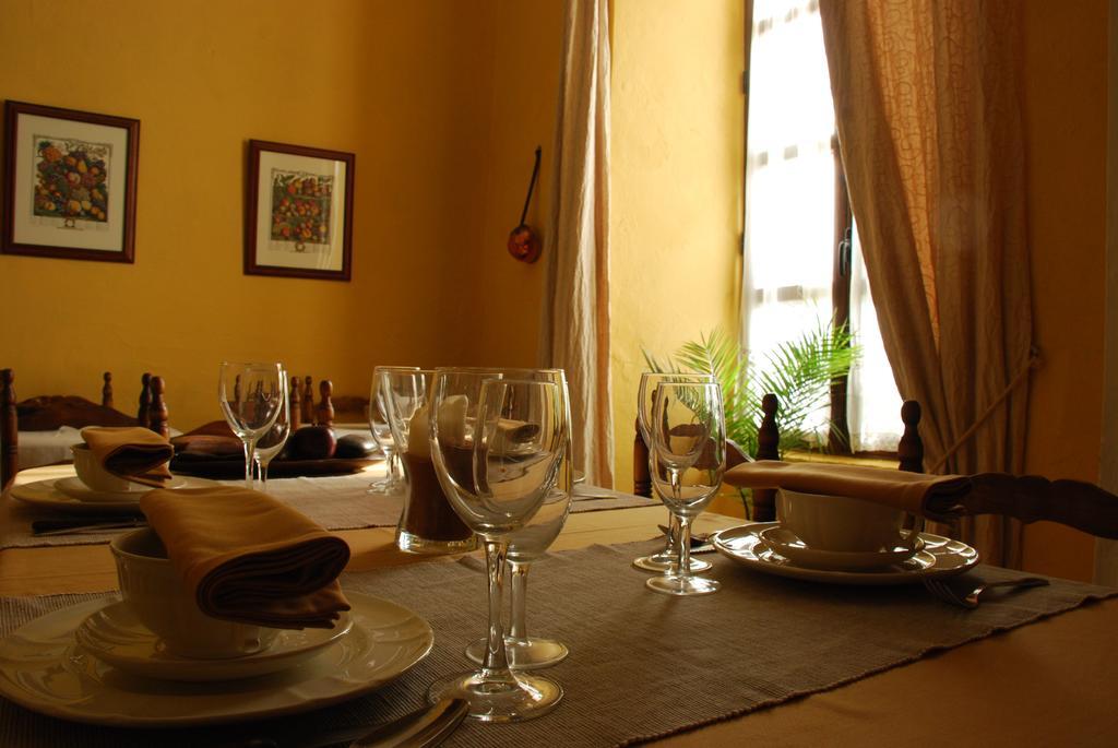 El Aguila Hotel